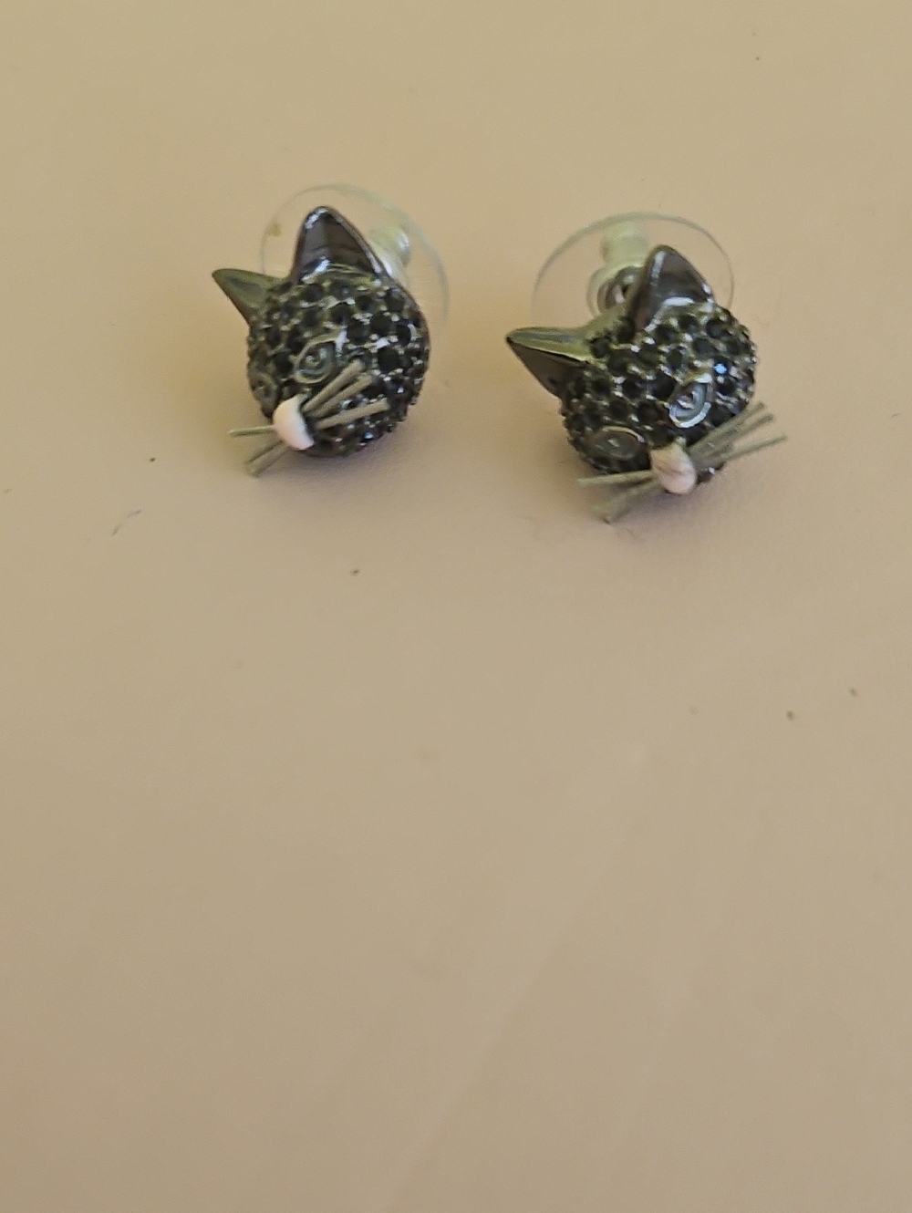 kate spade Black Crystal Cat Head Stud Earrings with Pink Noses. Vintage